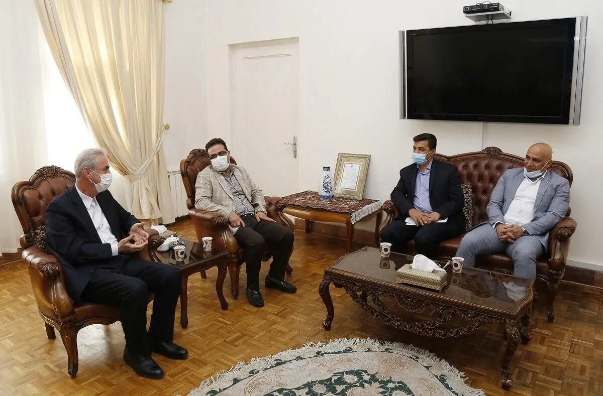 دیدار مدیرعامل و سرمربی تراکتور با استاندار آذربایجان شرقی
