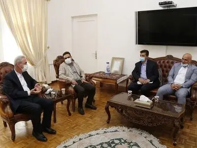 دیدار مدیرعامل و سرمربی تراکتور با استاندار آذربایجان شرقی