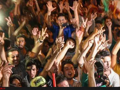 رشد اقتصادی ایرانی‌ها را نسبت به گذشته شادتر کرده‌است