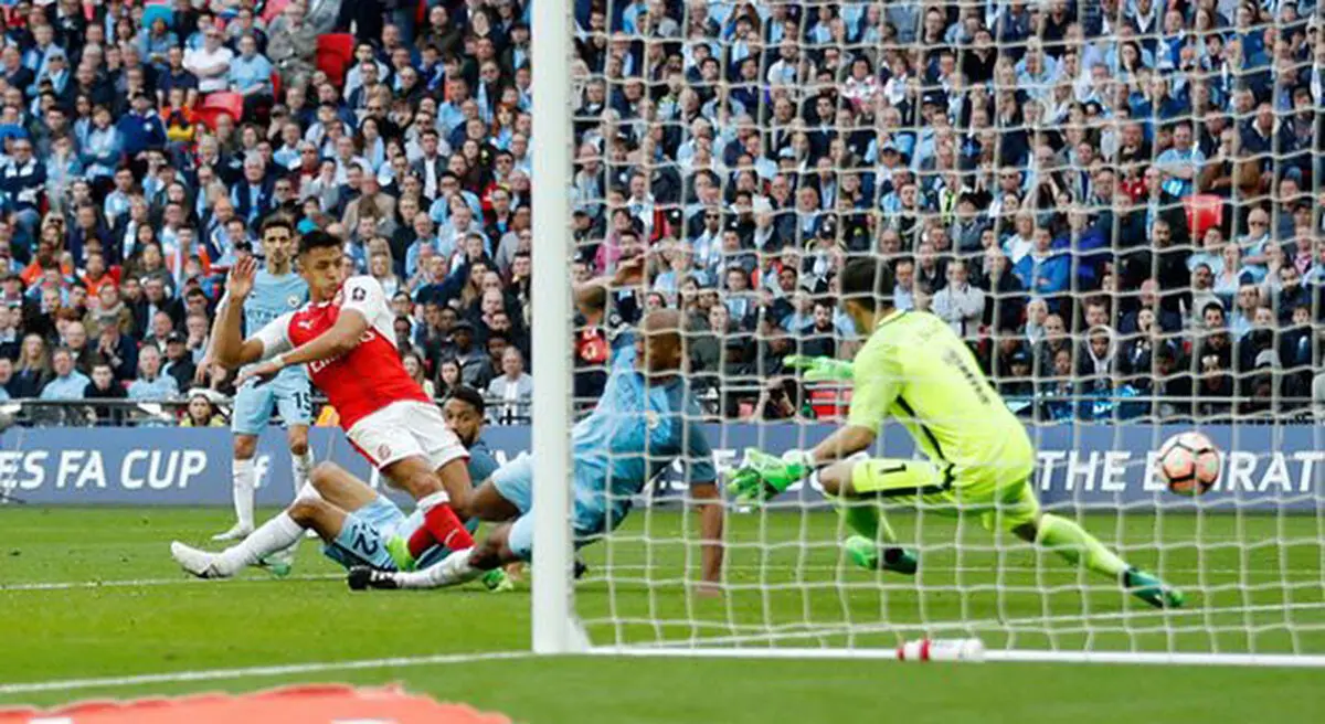 آرسنال 2 - 1 منچسترسیتی؛شاگردان ونگر حریف تیم کونته در فینال شدند 