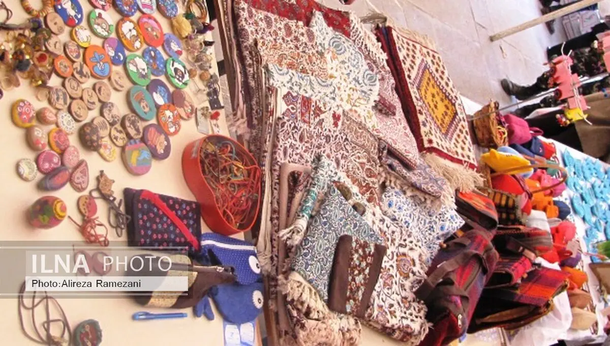 نمایشگاه تخصصی صنایع دستی هنرمندان بسیجی درمازندران