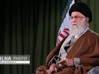 جمعی از مسئولان و مهمانان کنفرانس وحدت اسلامی با رهبر انقلاب دیدار می‌کنند