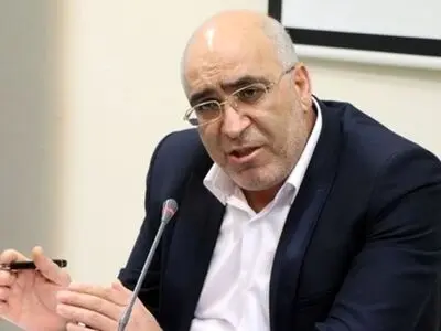 در کشور ما همه از شفافیت فرار می‌کنند/ تمام دریافتی پزشکان از مهرماه با کارتخوان خواهد بود/ منشی‌ها می‌توانند در ۱۵ دقیقه استفاده از کارتخوان را بیاموزند
