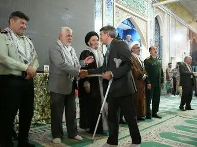 تقدیر از یادگاران دفاع مقدس وظیفه ی همگانی است
