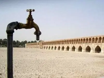 بارگذاری بی‌منطق و غیرشرعی، زاینده‌رود را دچار چالش کرد/ فرونشست اصفهان قطعی است