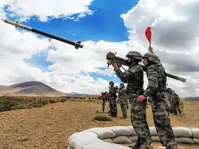 ادعای رویترز: تحویل ده‌ها سامانه پدافند هوایی دوش‌پرتاب چینی به ایران ظرف چند هفته آینده
