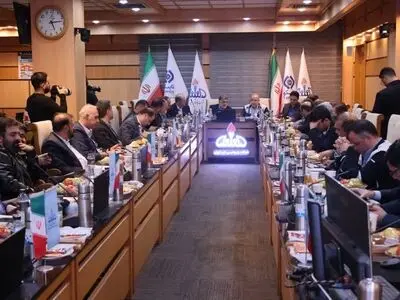 نشست بررسی چالش‌ها و رفع گلوگاه‌های پتروشیمی‌های تابعه تاپیکو به میزبانی پتروشیمی فن‌آوران برگزار شد
