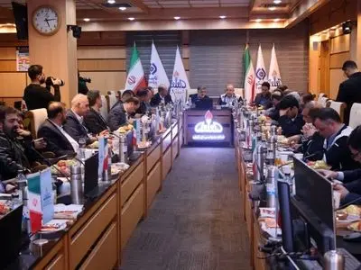 نشست بررسی چالش‌ها و رفع گلوگاه‌های پتروشیمی‌های تابعه تاپیکو به میزبانی پتروشیمی فن‌آوران برگزار شد