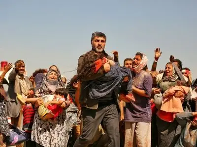 قصه بم روی پرده سینما می‌رود/ حامد زمانی برای «احمد» خواند