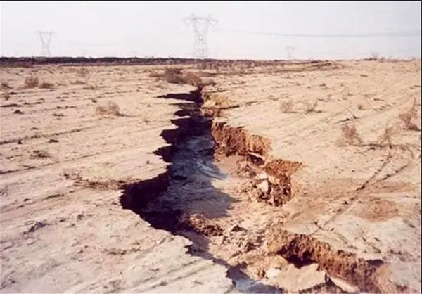ایران ۴۰ هزار کیلومتر گسل دارد/ وجود ۲۷ گسل شناخته‌شده در تهران/ زلزله با بزرگی ۶.۵ ریشتر تهران را بحرانی می‌کند 