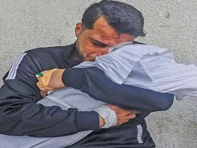 إسرائیل تقتل ٤ أطفال کل ساعة فی غزة