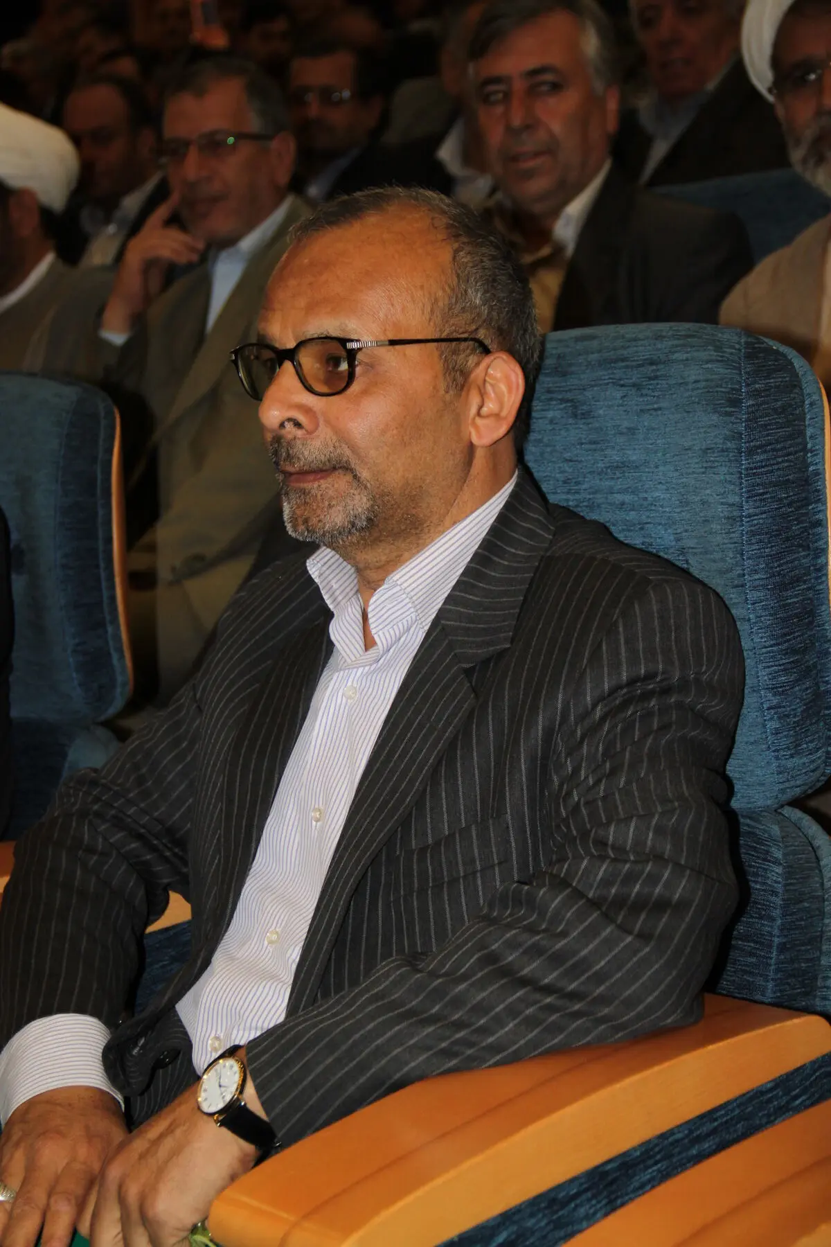 زمانی قمی، به طور رسمی استاندار مرکزی شد