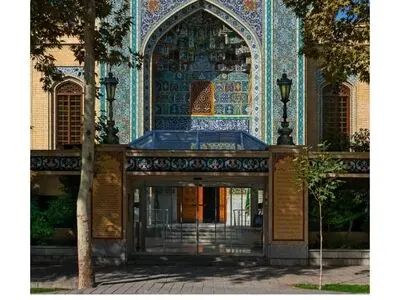 بازدید کودکان از تالار «ماه هشتم» کتابخانه وموزه ملک