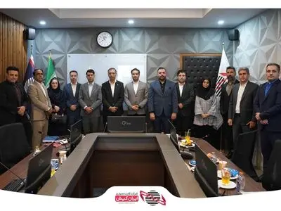 نشست مشترک مدیران ایران‌کیش و بانک تجارت با هدف توسعه همکاری‌ها