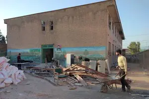تعمیر و بازسازی مدارس آسیب دیده کرمانشاه طی جنگ در حال انجام است