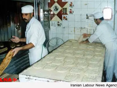 درخواست نانوایان دزفول برای افزایش دستمزد/ از وعده‌های مکرر خسته‌ایم!