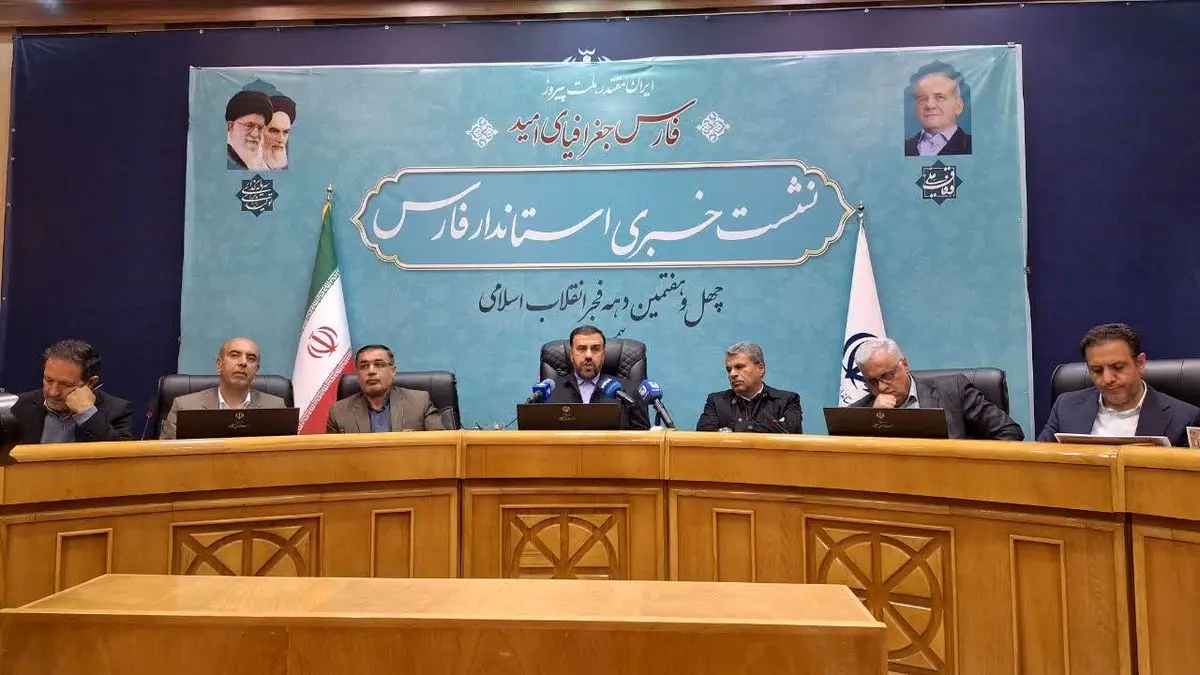 بهره‌برداری و آغاز عملیات اجرایی بیش از ۲ هزار پروژه در فارس/ در حوادث اخیر با جوانان مدارا شد 