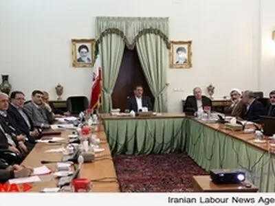 نظام اداری کشور باید به مسیر اصلی خود بازگردد