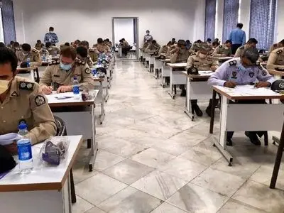 آزمون ورودی دوره کارشناسی ارشد مدیریت دفاعی دافوس ارتش برگزار شد