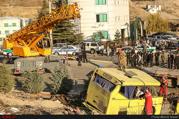 آخرین جزییات واژگونی اتوبوسِ دانشجویان واحد علوم‌وتحقیقات/ تعداد کشته‌شده‌ها به ۹ نفر رسید/۴ نفر مجهول‌الهویه‌اند+عکس و فیلم