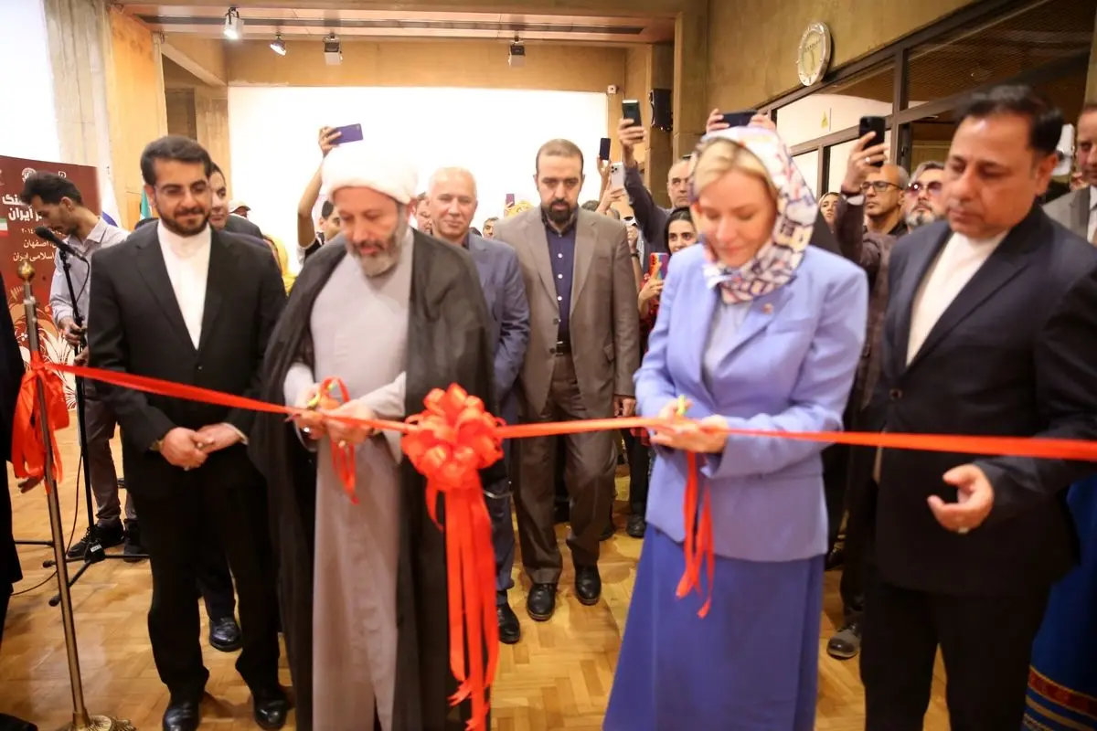 نمایشگاه صنایع دستی روسیه در فرهنگسرای نیاوران افتتاح شد