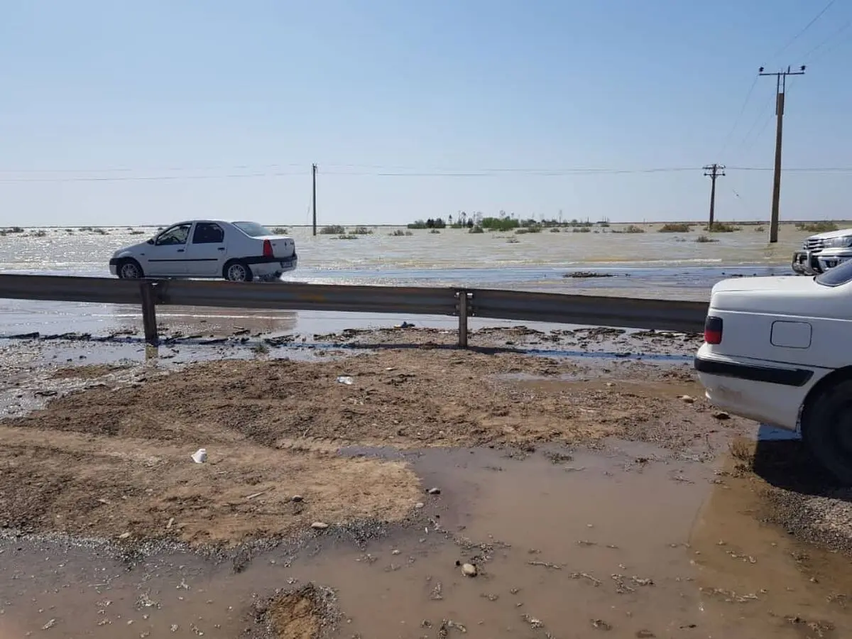 جاده اهواز به آبادان زیر آب رفت