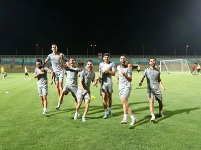 هنانوف در تمرینات گروهی سرخپوشان شرکت کرد