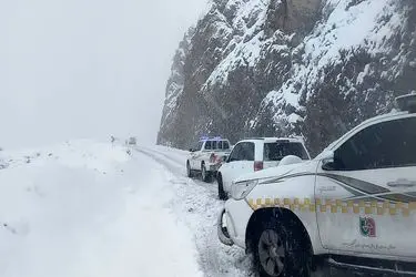 تردد خودروها در جاده‌های کوهستانی کهگیلویه و بویراحمد با زنجیرچرخ امکان‌پذیر است
