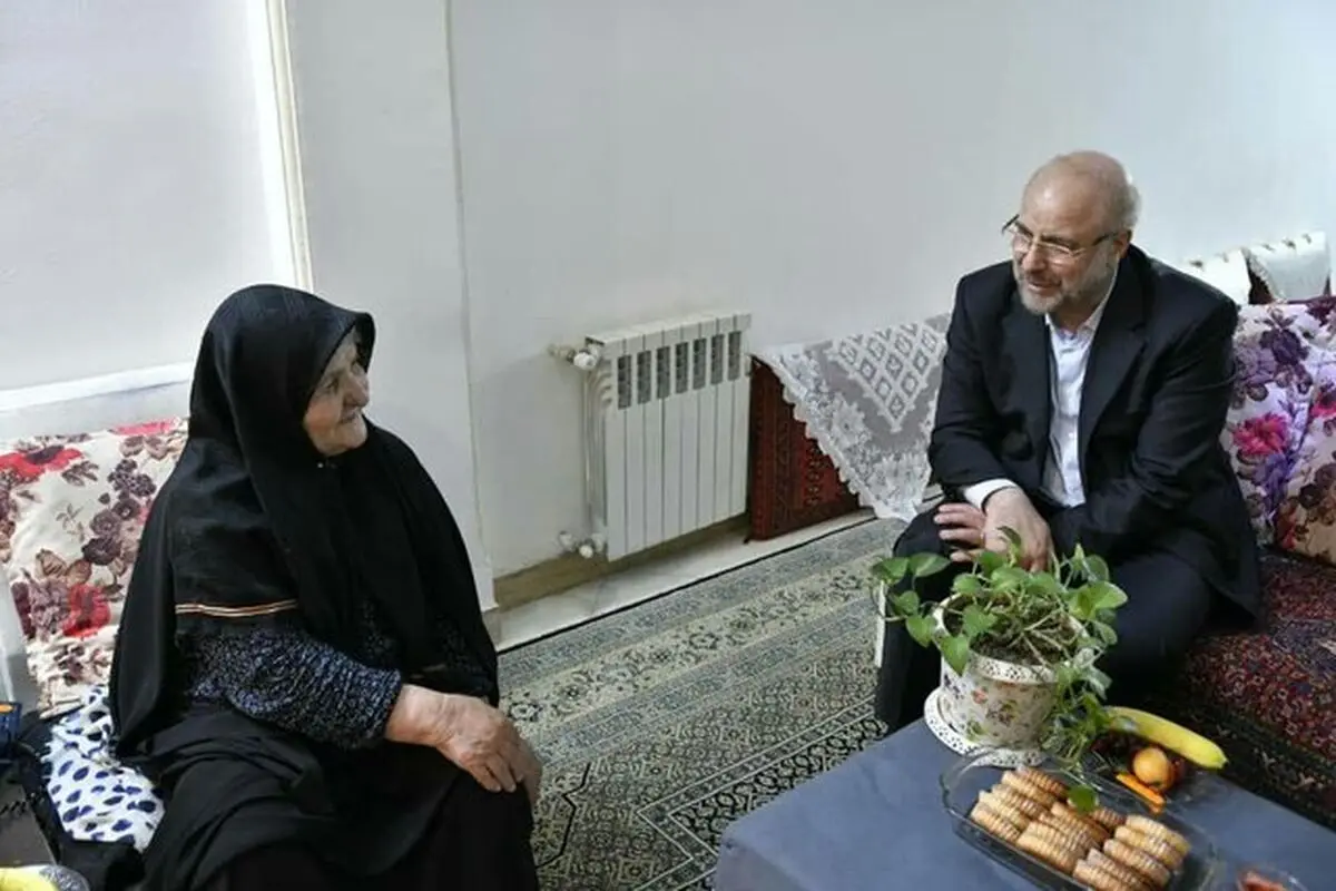 خانواده شهدا از مجلس یازدهم انتظار خدمات انقلابی دارند