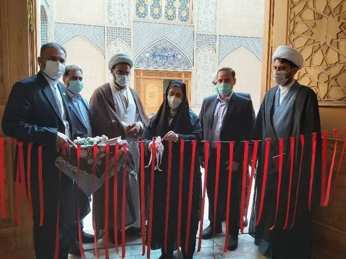 بازدید معاون وزیر از نمایشگاه دست یافته‌ها و محتواهای آموزشی مربیان آموزش و پرورش استان فارس