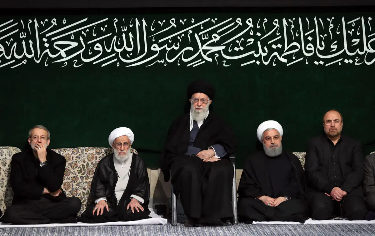 حضور روحانی و قالیباف در مراسم عزاداری حضرت فاطمه‌ در حسینیه امام خمینی (ره)
