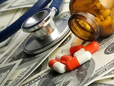 کمبود ارز و ریال مشکل اصلی کمبود دارو/ روز‌های سختی پیش رو داریم
