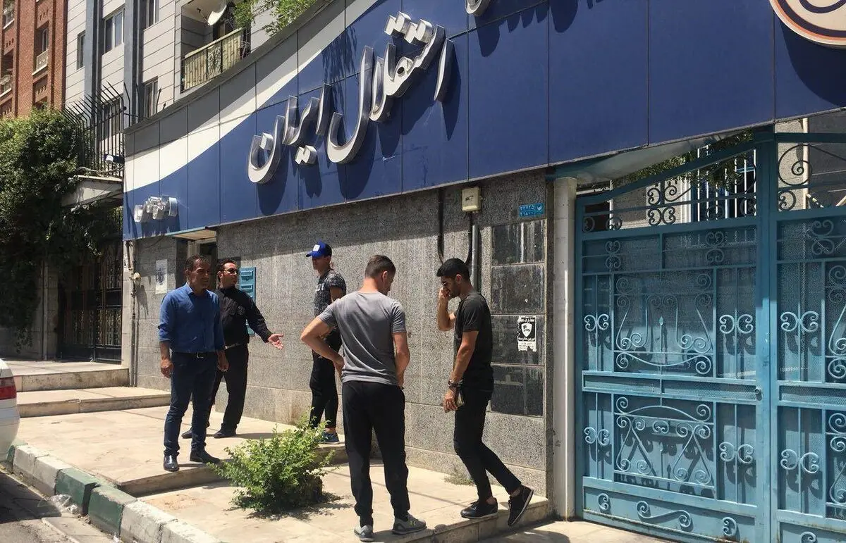 جلسه سرنوشت ساز فتحی با سه ستاره استقلال