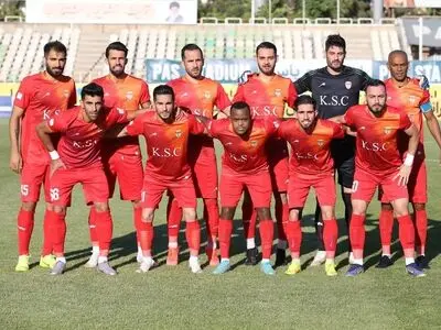 برگزاری تمرین فولاد با ماسک و غبار 
