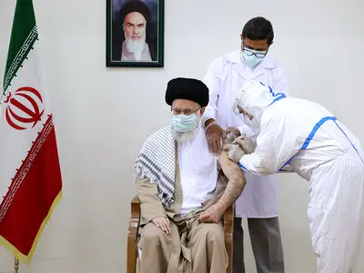 رهبر انقلاب نوبت دوم واکسن ایرانی کرونا را دریافت کردند