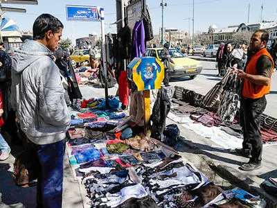 دستفروشان شهروند هستند/حرمت شهروندی دستفروشان باید کاملا رعایت شود