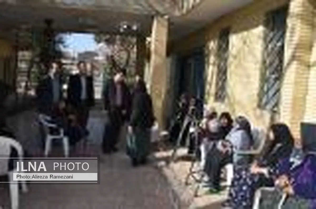 بازدید سر زده رییس بهزیستی شهرستان خرم آباد از مرکز نگهداری سالمندان صدیق