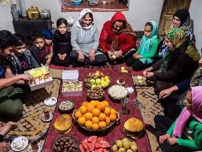 دورهمی‌های خانوادگی در شب یلدا کانون بحران کرونا است