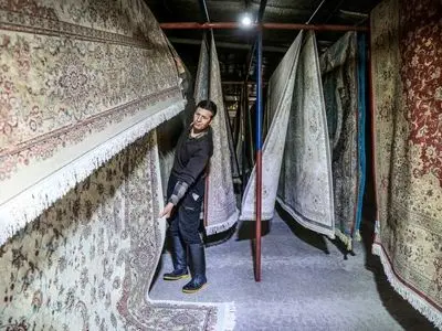 نرخ مصوب قالیشویی در پایتخت اعلام شد + جدول | نرخ شست و شو برای فرش‌های عتیقه و خاص چقدر است؟