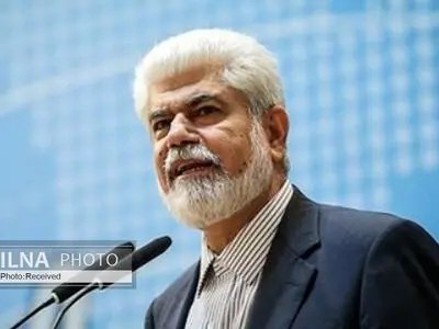 امروز همه درباره کرونا اظهار نظر می‌کنند جز متخصصان/ کرونای انگلیسی بسیار خطرناک است