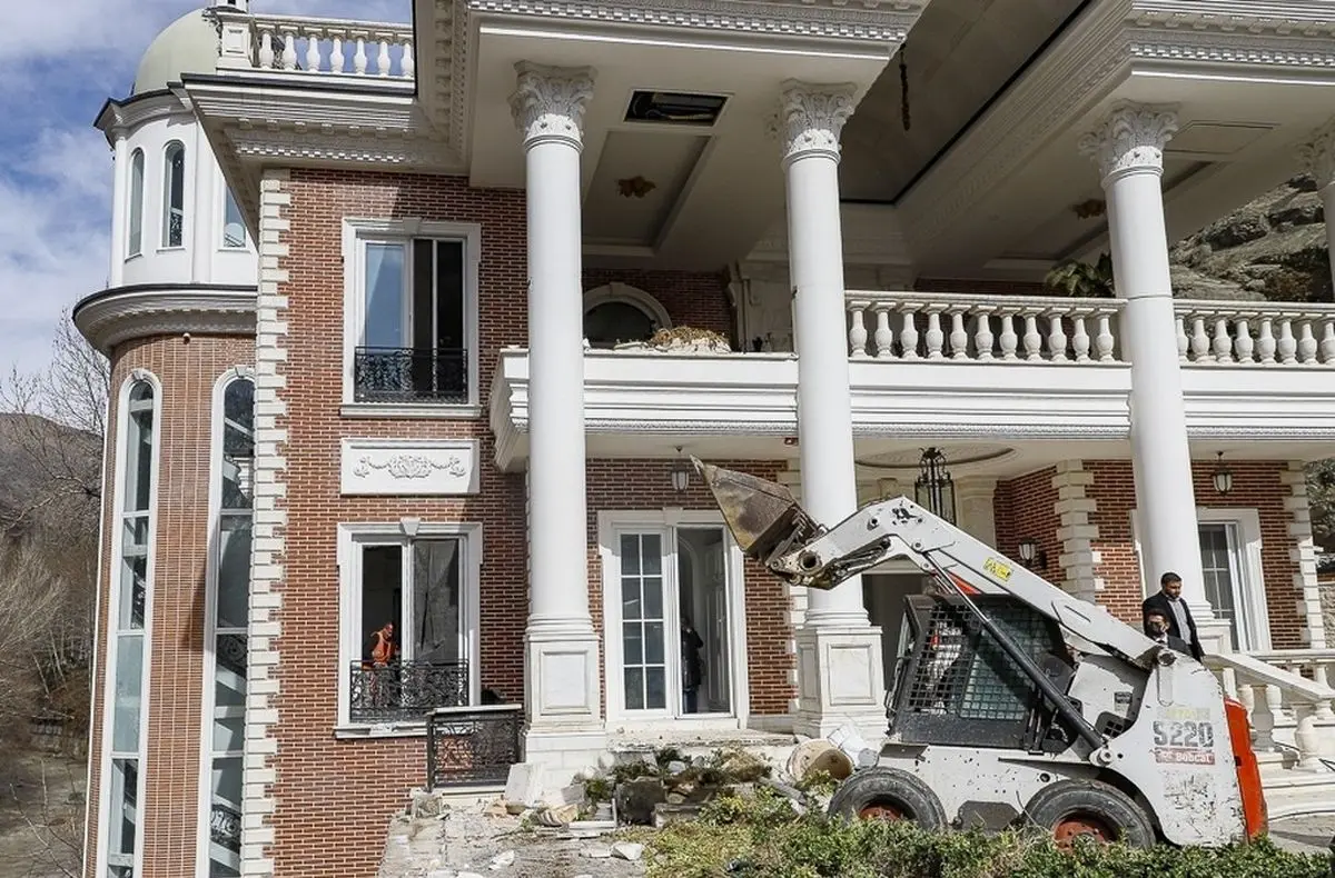 چرا تخریب قسمت غیرمجاز ابر ویلای شخص ذی‌نفوذ زمانبر شد؟!