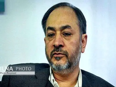 ترامپ دلالی نفت در شرق فرات را کلید می‌زند/ارتش سوریه مسیر ترانزیت نفت را هدف قرار دهد    