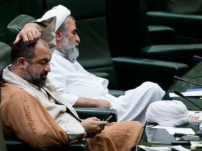  بی‌حوصلگی دلواپسان در جریان نطق ظریف + تصاویر