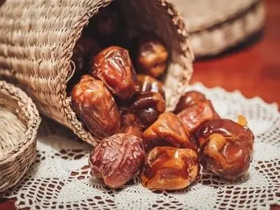 آیا شستن خرما قبل از مصرف ضروری است؟/فیلم