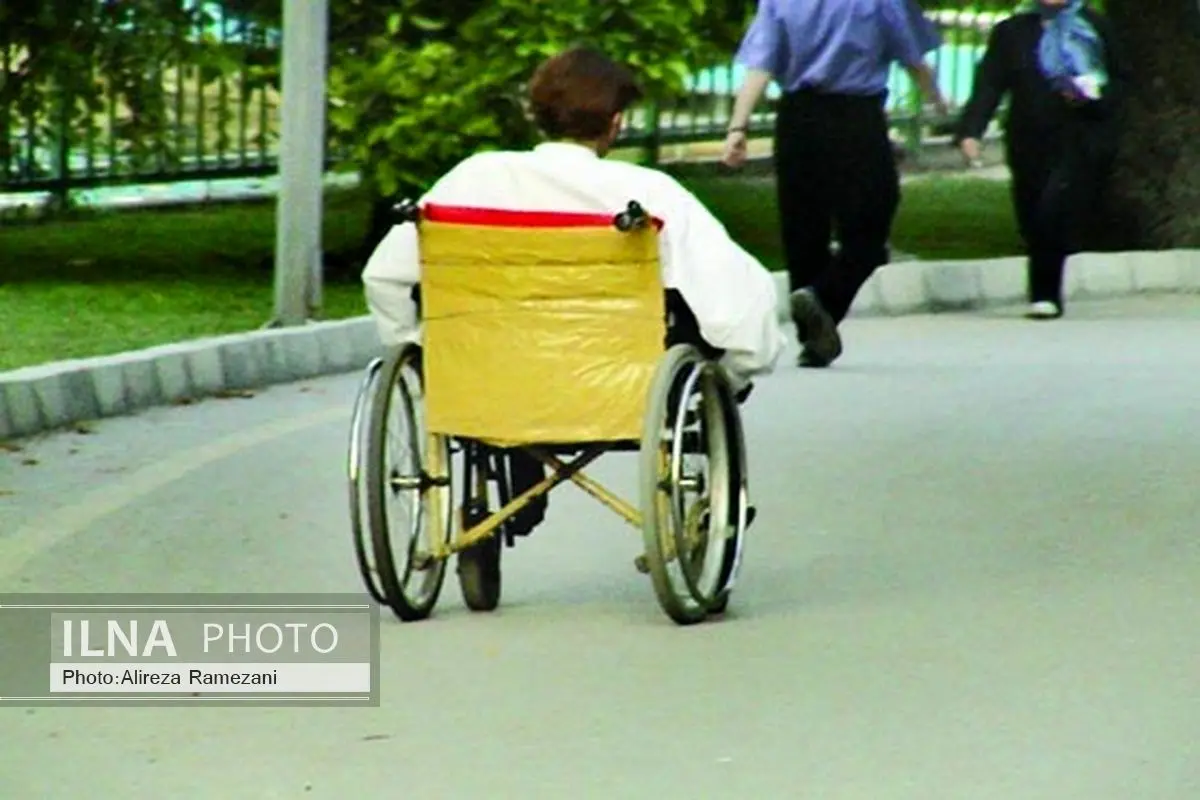 معلولان از خدمات شهروندی عادی محروم هستند