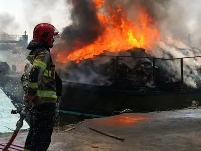 7 نفر مجروح؛ دستاورد حمله دشمن به جزیره هنگام