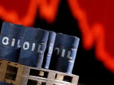 Asian shares fall as Ukraine war stokes inflation fears, oil ticks higher