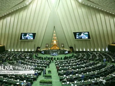 بررسی طرح جهش تولید و تأمین مسکن در دستور کار پارلمان/ سوال نمایندگان کرمانشاه از شریعتمداری