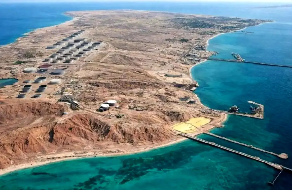 در صورت پیاده کردن نیرو، خارک به گورستان کماندوهای آمریکا تبدیل می‌شود/ جنگ به واسطه ابتکارات ایران از کنترل دشمن خارج شده است