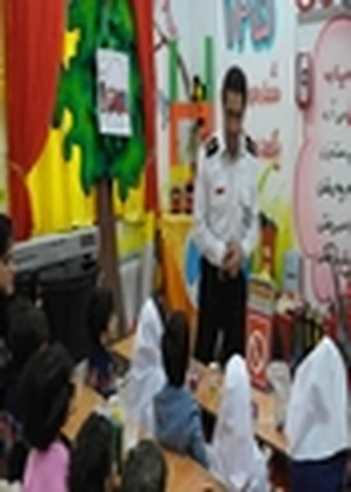 کودکان مهد کودک‌های «ستاره درخشان» و «ترمه» آموزش ایمنی فرا گرفتند